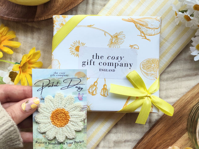 Daisy Keepsake - Pocket Hug And Gift Box | Cosy Gift Co